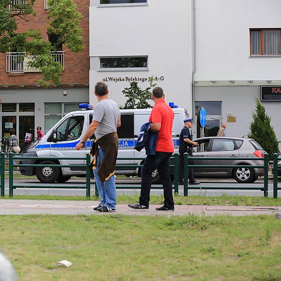 Policjanci zatrzymuj masowo obywateli Niemiec? Policja milczy...