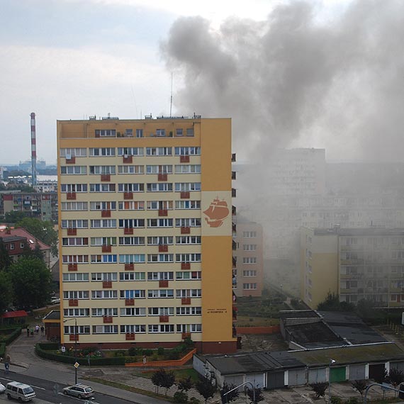 Pali si pustostan na Kujawskiej 9. Poncy budynek by kilka metrw od bloku mieszkalnego!