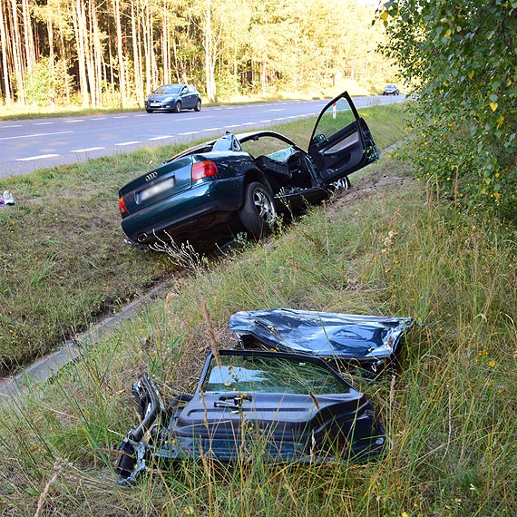 Zderzenie audi z tirem. Musia ldowa migowiec