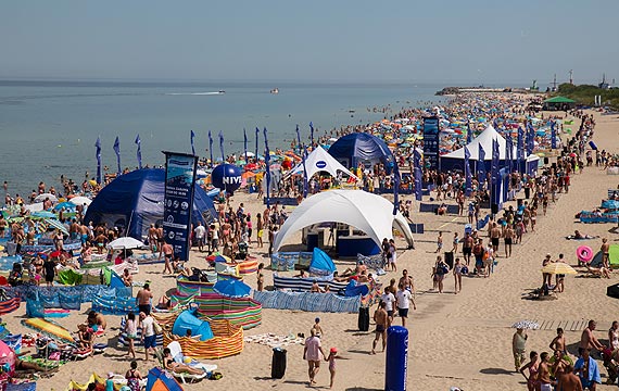 Baw si beztrosko i opalaj bezpiecznie – odwied rodzinn stref zabaw Nivea w winoujciu