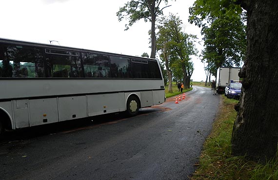 Wypadek autokaru z dziemi koo Kamienia Pomorskiego