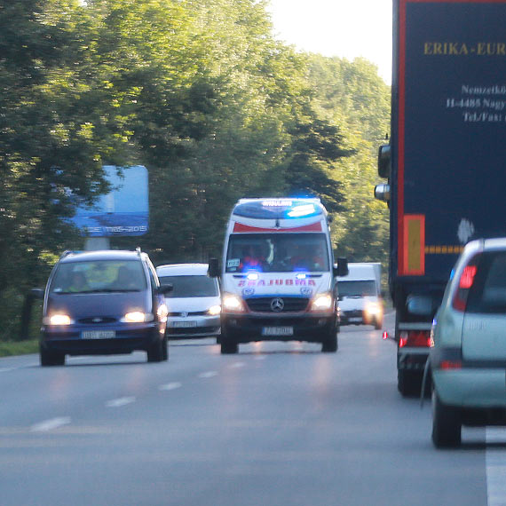 Potrcenie na Warszowie. Kierowca zahaczy przyczep  pieszego