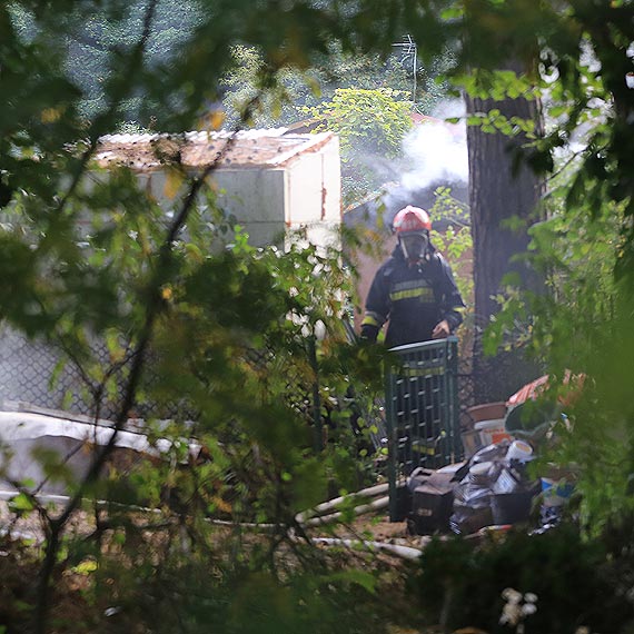 Poar na dziakach przy Krzywej. Doszcztnie spona altana