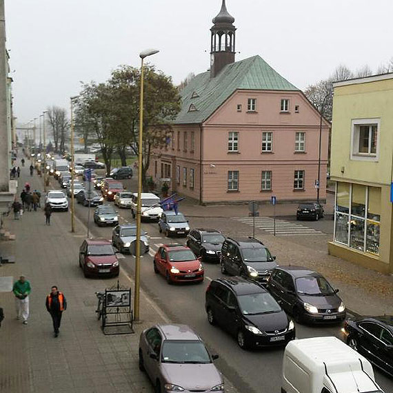 Policjanci sprawdzali trzewo kierowcw. Czasowo wstrzymany zosta ruch