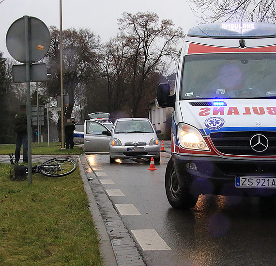 Kierowca toyoty potrci rowerzystk na Grunwaldzkiej! Kobieta zostaa zabrana do szpitala