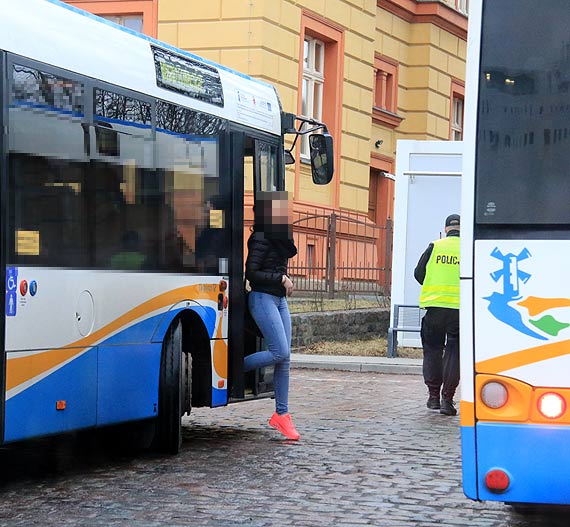 Jechaa autobusem bez biletu, musieli interweniowa policjanci!