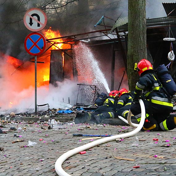 Fajerwerki nadal bez ustale