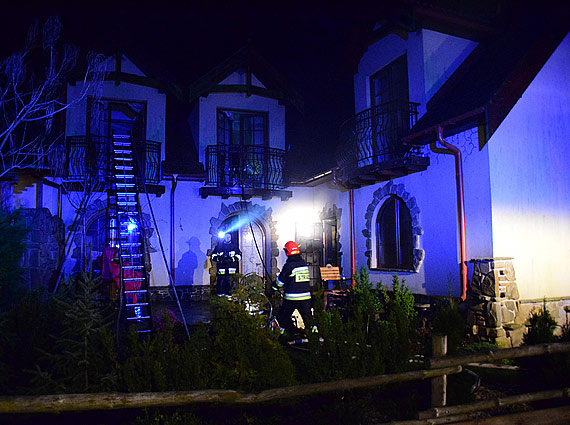 7 zastpw stray poarnej gasio poncy w Karsiborze dom! Akcja trwaa blisko 5 godzin!