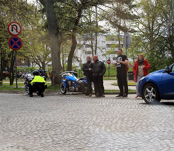 Wjechaa w niemieckiego motocyklist i ucieka w stron granicy! Policja podaje rysopis!