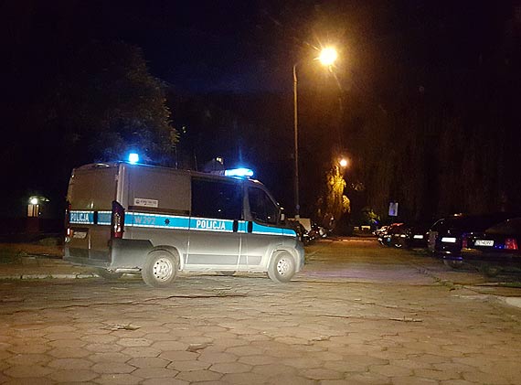 41-latk odwiedzili w nocy policjanci! Okazao si, e sprawa dotyczy jej samochodu...