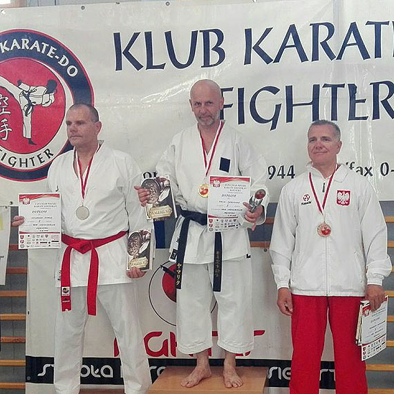 Aleksander Mikoajw z brzowym medalem Mistrzostw Polski Karate Shotokan