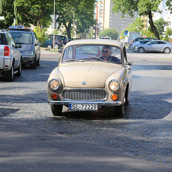 Zabytkowe auta zachwyciy pasjonatw motoryzacji! Zobacz film! 