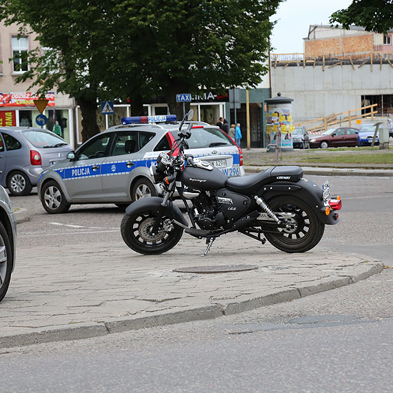 Na Wybrzeu Wadysawa IV Niemiec uderzy w motocyklist! 44- latek ma zamany obojczyk 