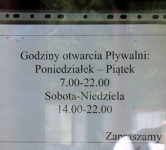 Mieszkaniec: Poszedem na pywalni i pocaowaem klamk! Kto wymyla te godziny otwarcia?