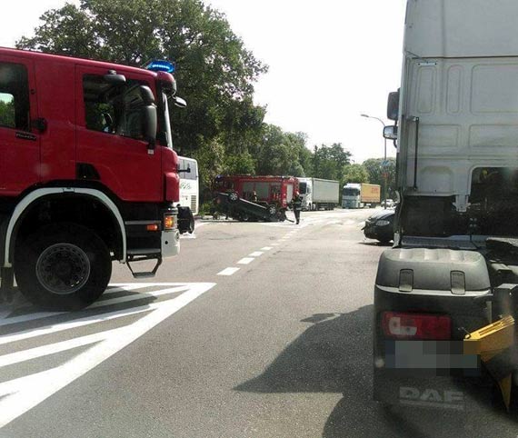 Samochód dachował na skrzyżowaniu ulicy Wolińskiej i Ludzi Morza!