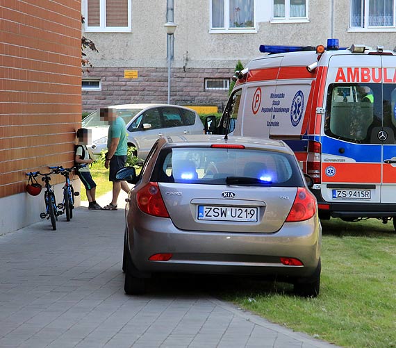 79-latka na rowerze zderzya si z 8-latkiem! Kobieta ze zaman koci podudzia zostaa zabrana do szpitala