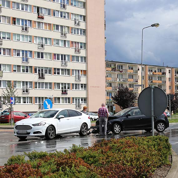 Nie ustpi pierwszestwa, doszo do zderzenia dwch aut. Kierowca ukarany mandatem