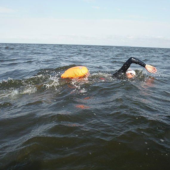 Zalew Szczeciski zdobyty. Micha Stefaniak pokona wpaw 8 km