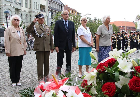 Mieszkacy winoujcia pamitali o rocznicy wybuchu wojny