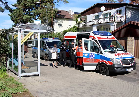 mier odwiedzia osiedle Posejdon. Na przystanku znaleziono zwoki mczyzny... 