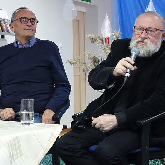 Jerzy Bralczyk i Micha Ogrek na spotkaniu w bibliotece. Zobacz film!