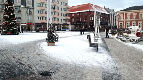 Mieszkaniec: Czy tak powinien wyglda Plac Wolnoci po odnieaniu?