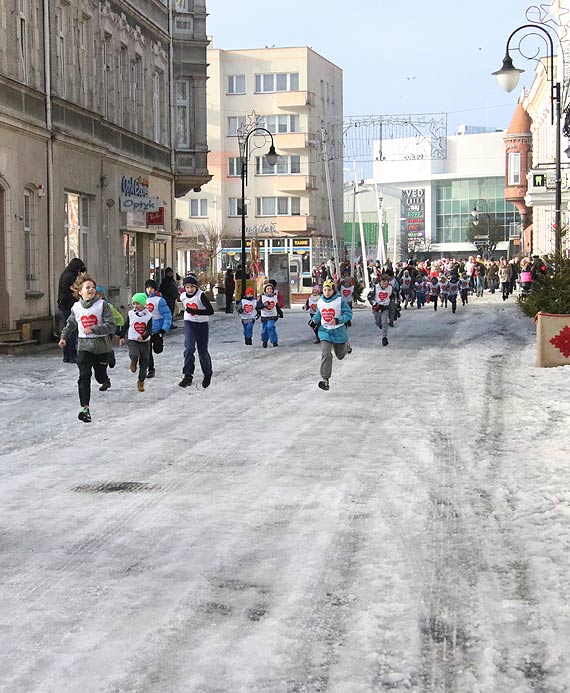 Dzieciaki w pierwszym szeregu biegw WOP. Zobacz film!