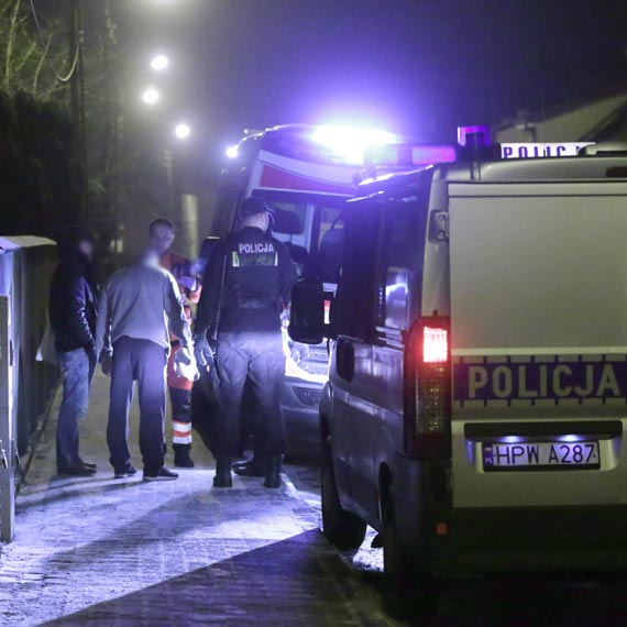 Karetka zabrała mężczyznę z obrażeniami głowy