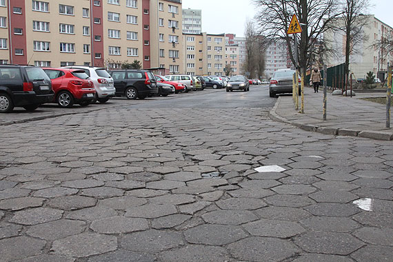 Kierowcy: Wielkie modernizacje ulic w winoujciu, a tego kawaka drogi od lat nie mog zrobi!