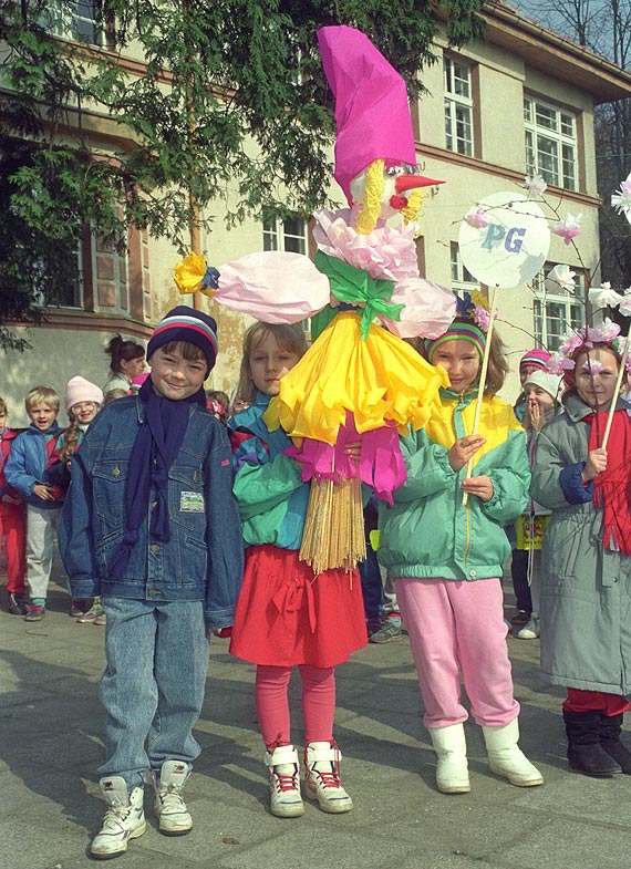 Marzanna 1992 roku - kto z wczesnych przedszkolakw pamita tamten dzie? Zobacz fotogaleri!