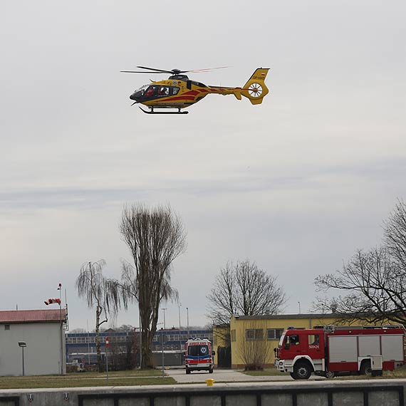 10-miesiczny chopczyk spad z przewijaka. Zosta przetransportowany helikopterem do Szczecina. Zobacz film!