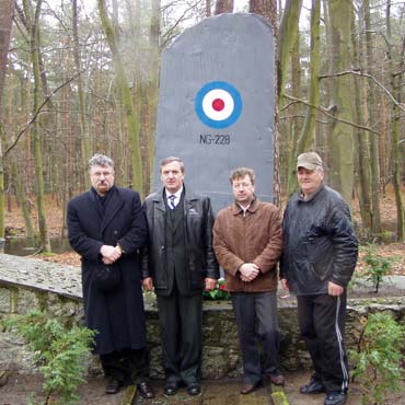 63 rocznica zestrzelenia nad Karsiborzem Brytyjskiego bombowca Lancaster