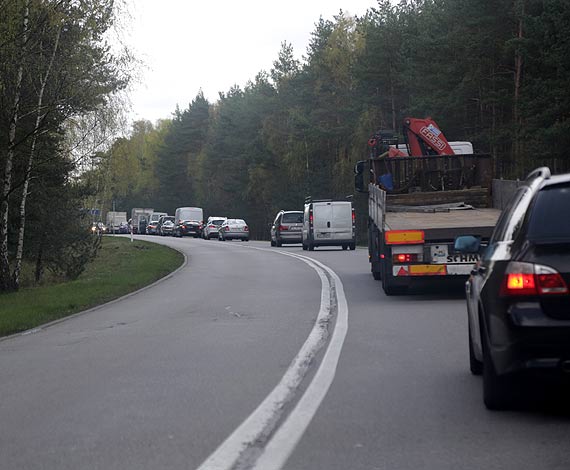 Przedwiteczne kolejki na przeprawie. Kierowcy: Nie jest tak le...