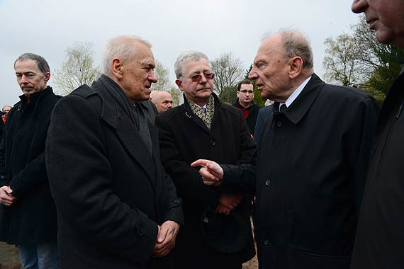 Setki mieszkacw, przyjaciele i rodzina poegnali Stanisawa Moejk. Zobacz film!