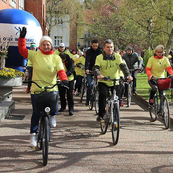 Rowerowy Plac Mickiewicza czyli masa krytyczna na starcie