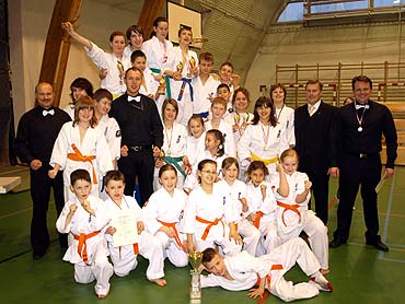 IX Wojewdzka Olimpiada Dzieci i Modziey w Karate Akademia sigaa tylko po zoto i srebro!!