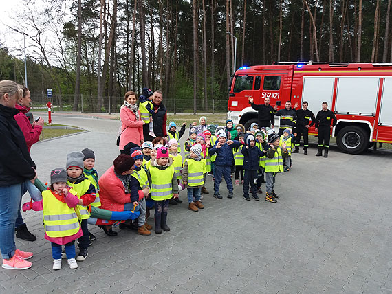 Przedszkolaki z Warszowa z yczeniami dla straakw