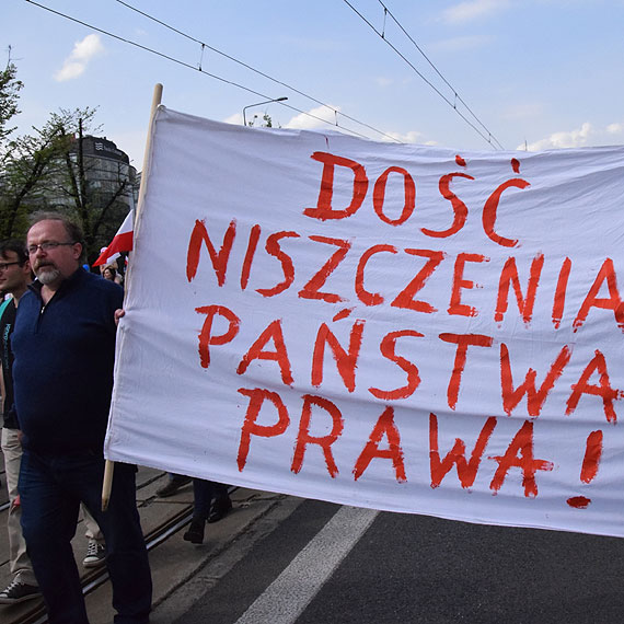 Przemaszerowali w protecie. Zobacz fotorelacj z sobotniego Marszu Wolnoci