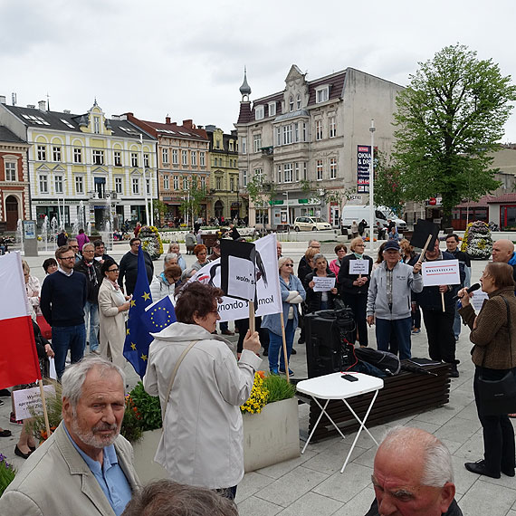 Cz mieszkacw winoujcia wspara oglnopolski kongres prawnikw polskich: Dziaania wadz prowadz do destrukcji systemu sdownictwa! Zobacz film!