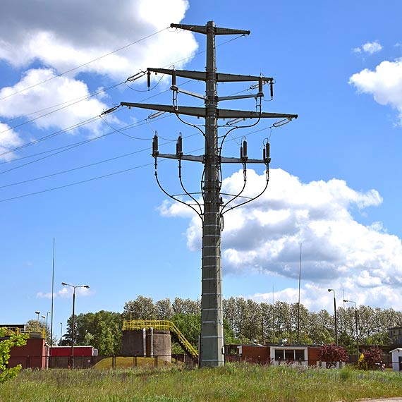 Zapomniany sup elektryczny na rozlewiskach Starej winy