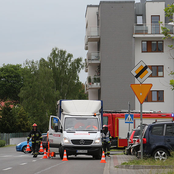 Na Chemoskiego straacy usuwali plam oleju