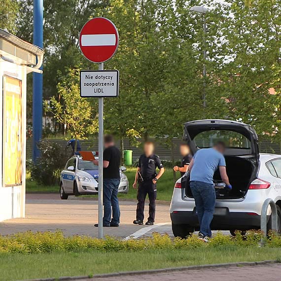 Czego chcia pozby si cigany przez policj mczyzna? Brawurowy pocig zakoczony sukcesem policjantw