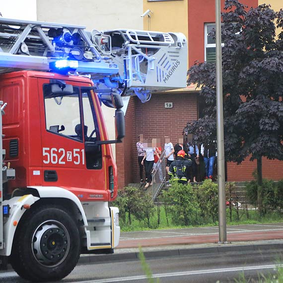 W bloku przy Matejki zapalia si skrzynka elektryczna! Cz mieszkacw od 19 godzin nie ma prdu!