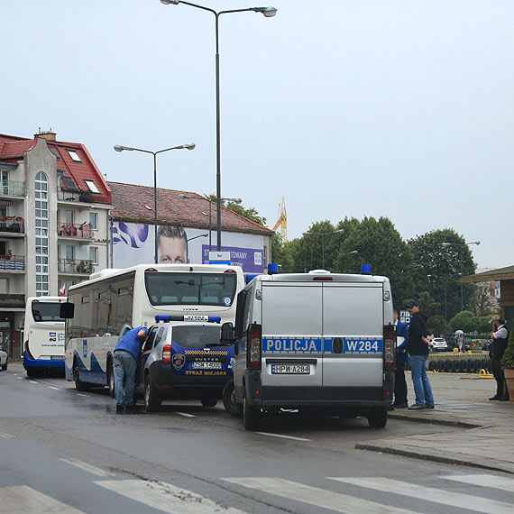 Miasto kontra niemiecki przewonik. Autobusy UBB zatrzymuj si na przystankach nielegalnie? Na miejscu interweniowaa stra miejska i policja! Zobacz film!