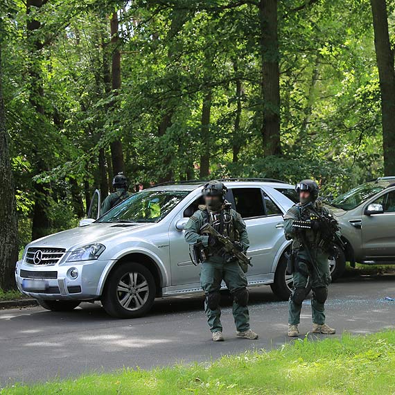 Wielka akcja szczeciskiej policji w winoujciu! Antyterroryci uyli broni hukowej! Zobacz film!