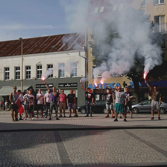 Cze i chwaa bohaterom! winoujcianie uczcili pami powstacw. Zobacz film!