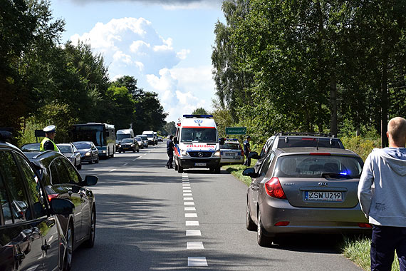 Suby odnalazy rannego mczyzn niedaleko torw! Akt desperacji, czy nieszczliwy wypadek?