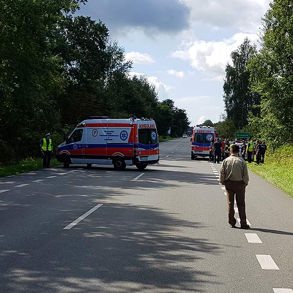 winoujscy policjanci po raz kolejny zapobiegli tragedii. Znaleziony w pobliu torw mczyzna, to 44 - letni mieszkaniec Chojny. Zobacz film! 