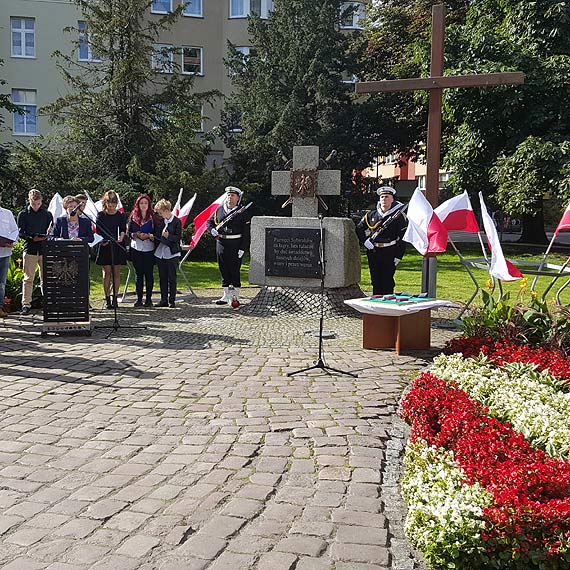 W 78. rocznic agresji spotkali si pod pomnikiem Zesacw Sybiru