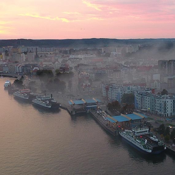 Mieszkaniec: W poniedziaek nad miastem rozpylono gaz bojowy? Przez gryzcy, nieprzyjemny dym nie mogem oddycha! Zobacz film!